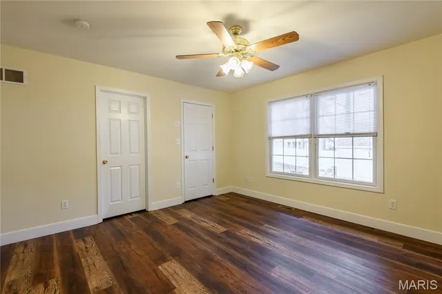 $311,000 | 815 South Suncrest Drive, Hillsboro, MO 63050