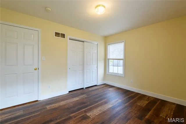 $311,000 | 815 South Suncrest Drive, Hillsboro, MO 63050