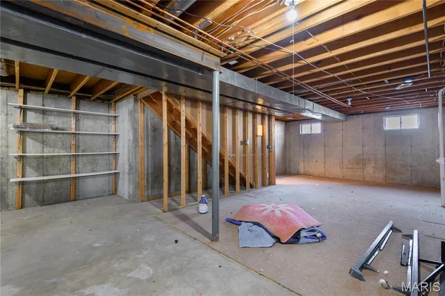 $311,000 | 815 South Suncrest Drive, Hillsboro, MO 63050