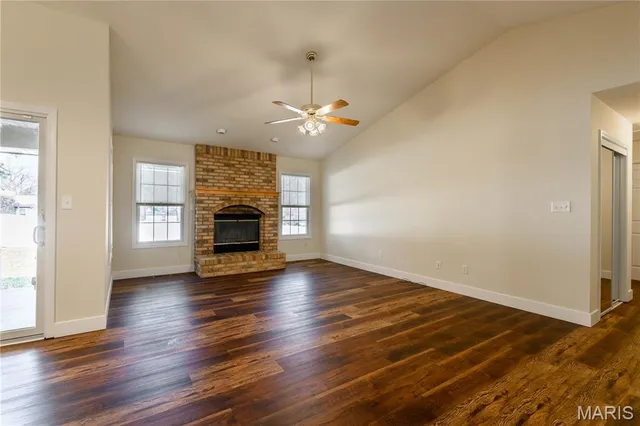 $311,000 | 815 South Suncrest Drive, Hillsboro, MO 63050