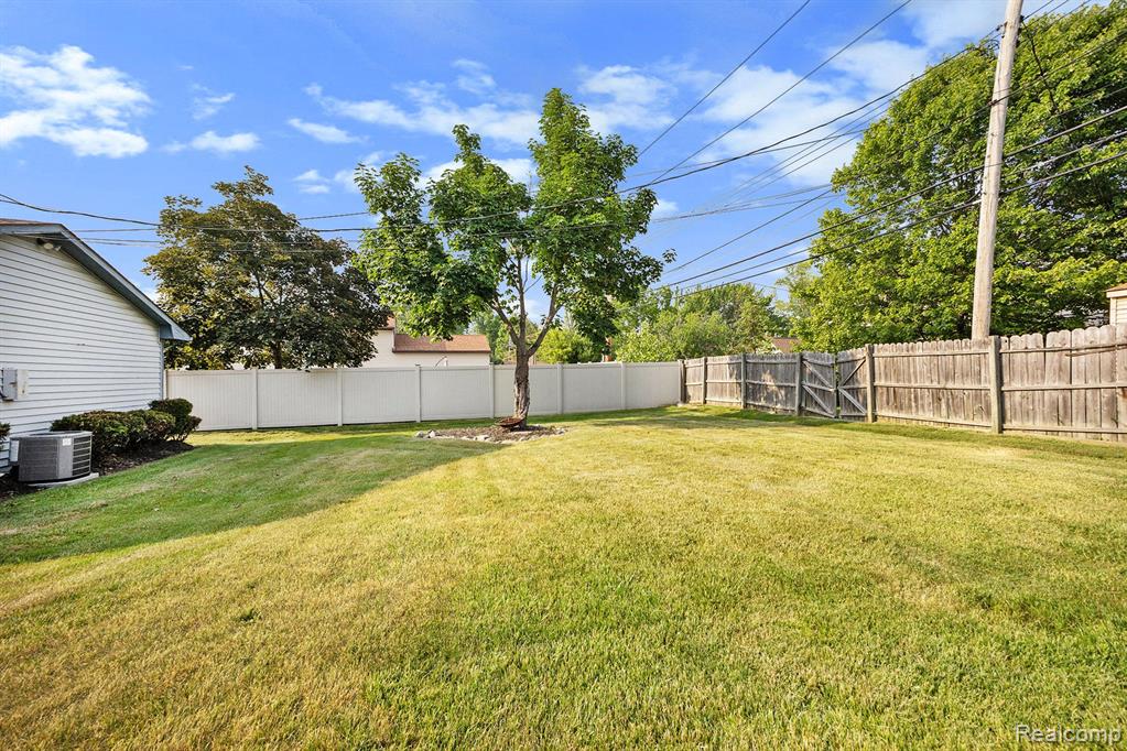 3835 Alida Avenue Rochester Hills, MI 48309 - Photo 23 of 26