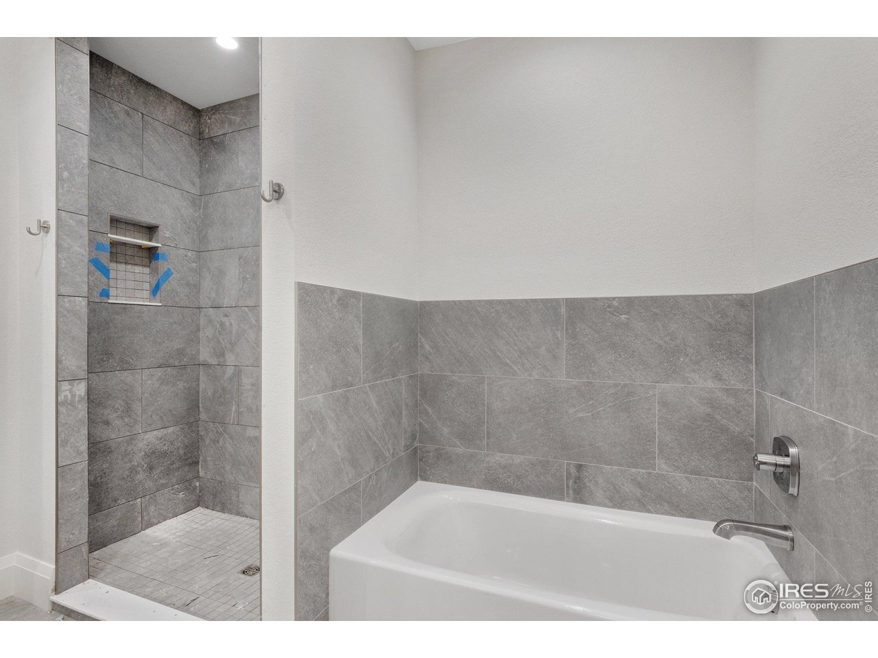5700 2nd Road Greeley, CO 80634 - Photo 23 of 40 Soak or rinse; the choice is yours!