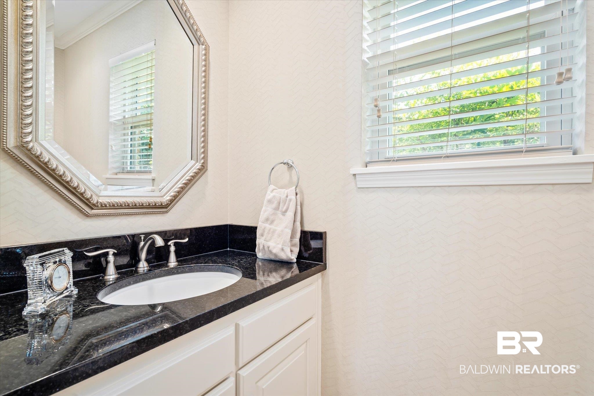 4587 Hawthorne Place Mobile, AL 36608 - Photo 10 of 32 HALF BATHROOM