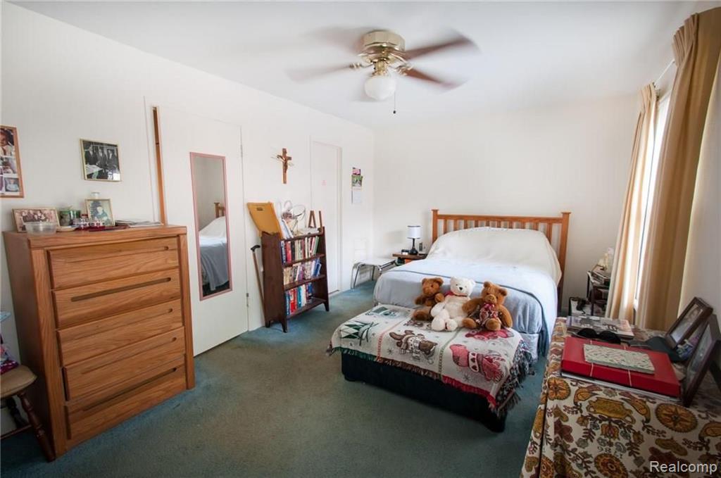 513 East University Drive, Unit 703 Rochester, MI 48307 - Photo 13 of 23