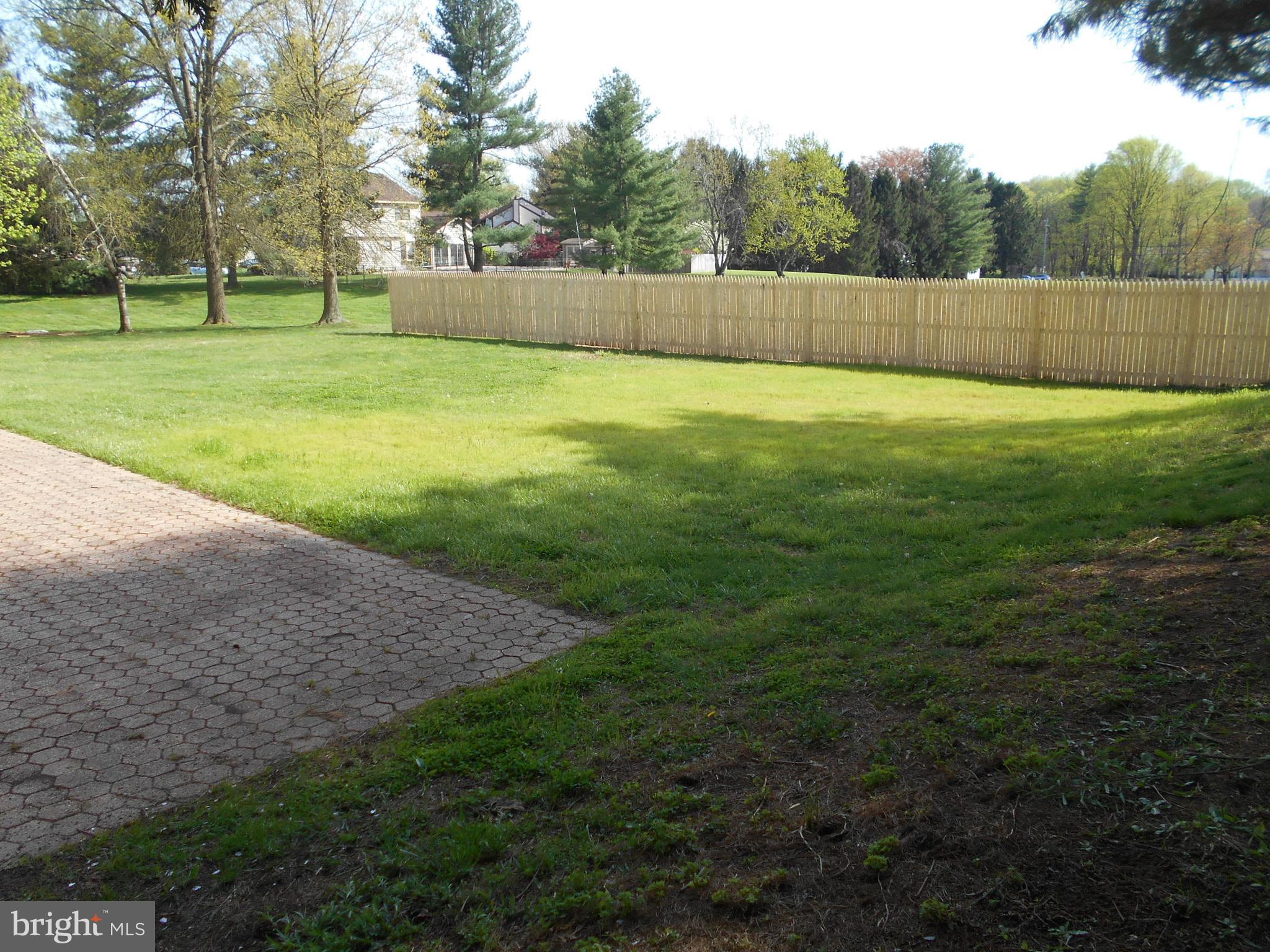 1760 Whitebriar Road Southampton, PA 18966 - Photo 3 of 24 Gallery Image 3