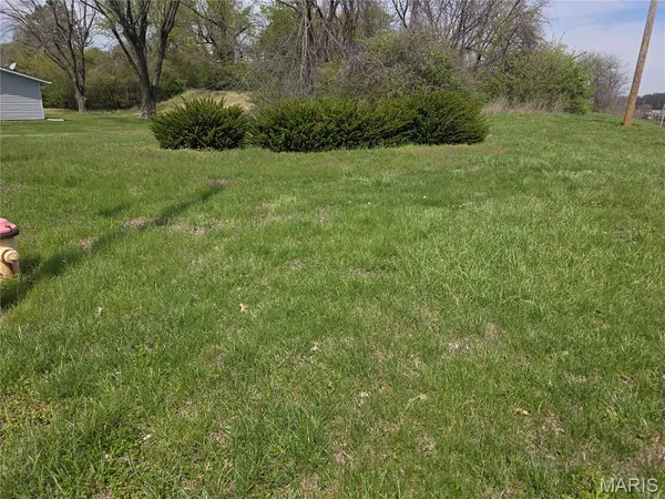 $14,900 | 11440 Sheffield Drive, Florissant, MO 63033