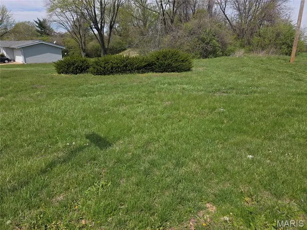 $14,900 | 11440 Sheffield Drive, Florissant, MO 63033