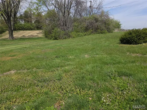 $14,900 | 11440 Sheffield Drive, Florissant, MO 63033