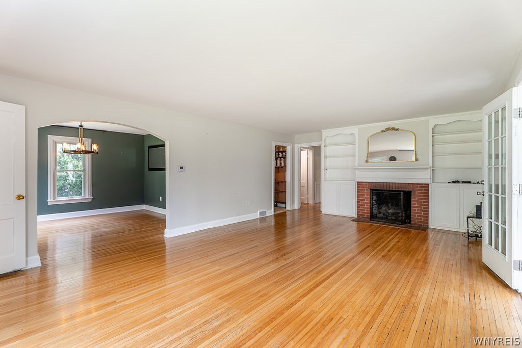 4669 Lower River Road Lewiston, NY 14092 - Photo 6 of 35