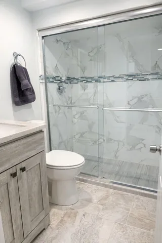 $4,500 | 4151 West Fullerton Avenue, Chicago, IL 60639