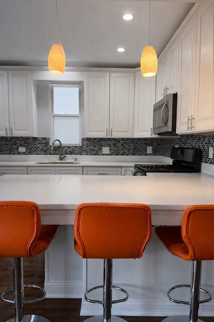 4151 West Fullerton Avenue Chicago, IL 60639 - Photo 7 of 21