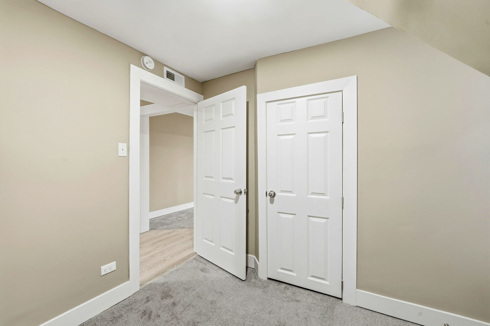 1217 North Harding Avenue, Unit 2 Chicago, IL 60651 - Photo 7 of 15