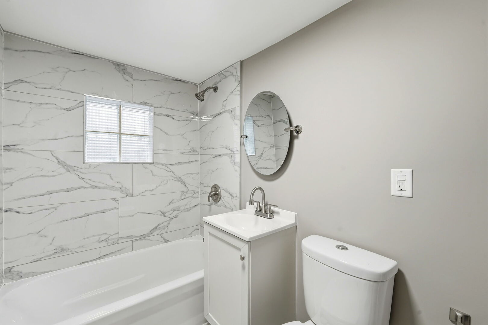1217 North Harding Avenue, Unit 2 Chicago, IL 60651 - Photo 9 of 15