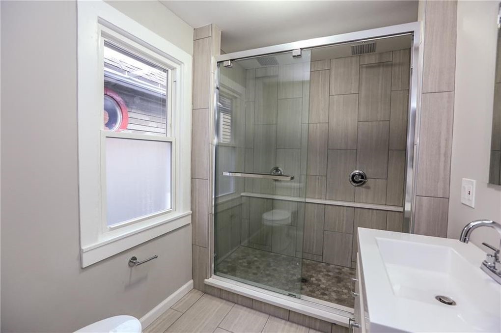 32 Rowley Street Rochester, NY 14607 - Photo 6 of 10