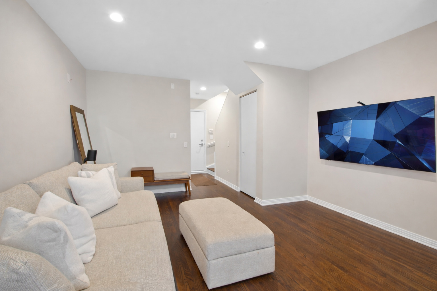 1738 South Indiana Avenue Chicago, IL 60616 - Photo 12 of 29 a living room with furniture and a wooden floor