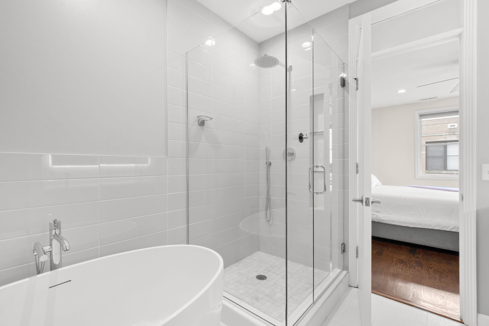 1738 South Indiana Avenue Chicago, IL 60616 - Photo 17 of 29 a bathroom with a bathtub and a shower