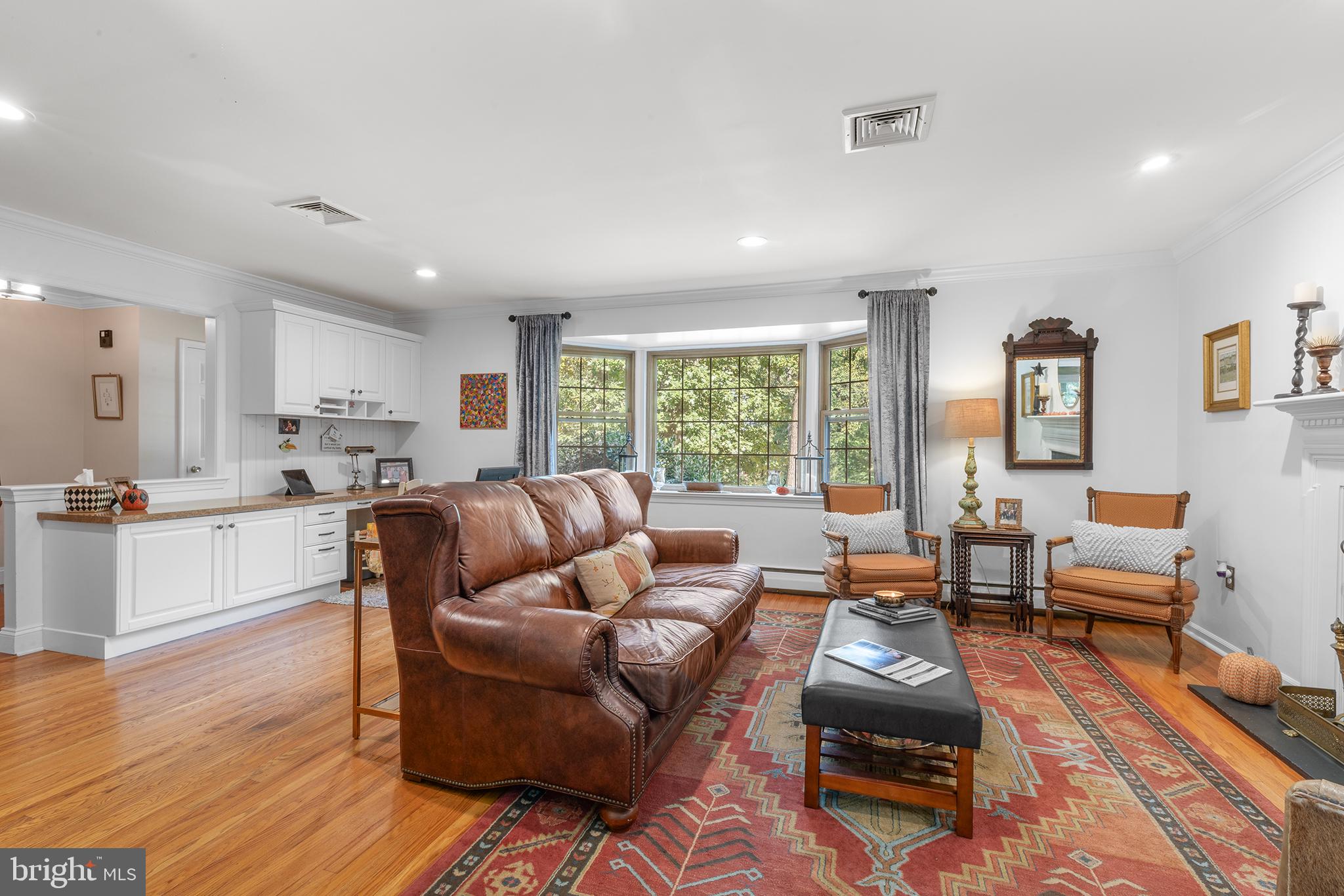 611 Bair Road Berwyn, PA 19312 - Photo 15 of 40 Living Room