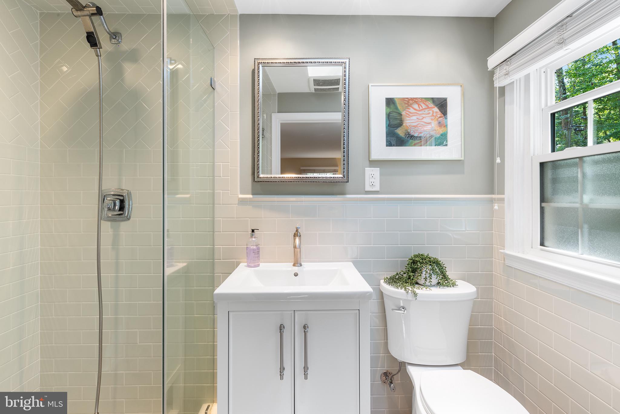 611 Bair Road Berwyn, PA 19312 - Photo 19 of 40 Bathroom