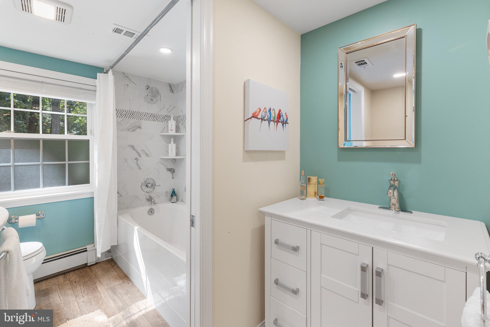 611 Bair Road Berwyn, PA 19312 - Photo 29 of 40 3rd Floor Hall bathroom