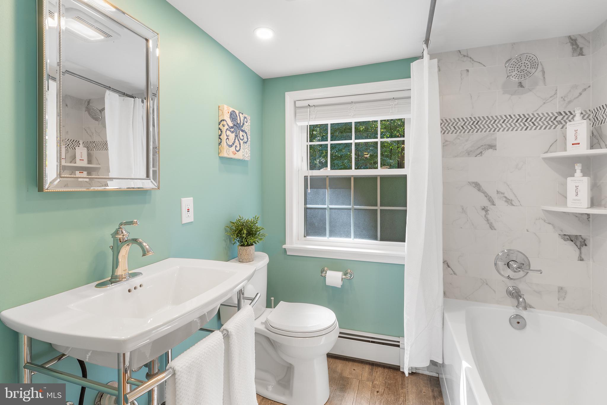 611 Bair Road Berwyn, PA 19312 - Photo 30 of 40 3rd Floor Hall bathroom