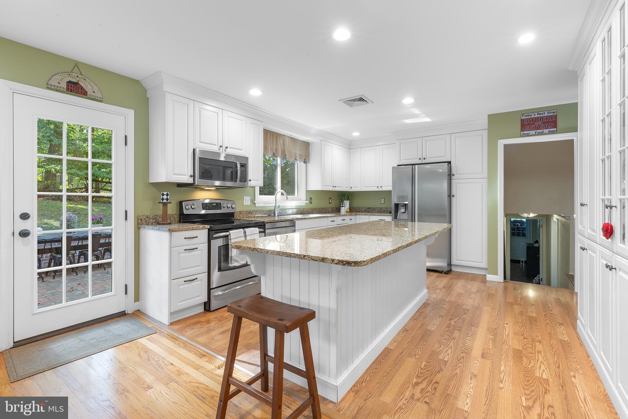 611 Bair Road Berwyn, PA 19312 - Photo 9 of 40 Kitchen