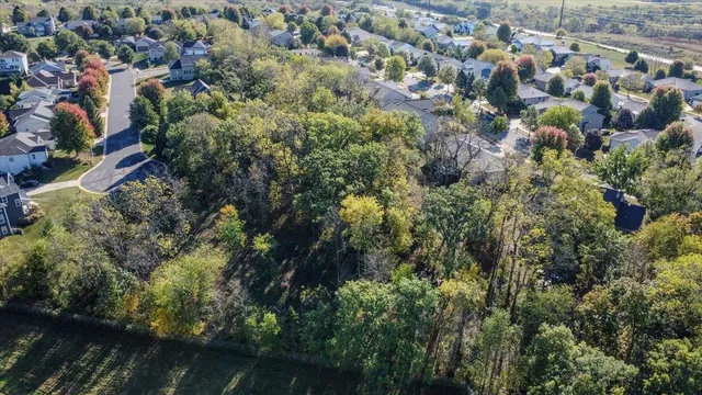 $145,000 | 121 Autumnwood Circle, Mount Horeb, WI 53572