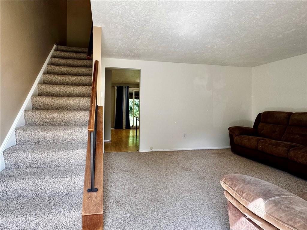 704 Countryside Drive McKees Rocks, PA 15136 - Photo 2 of 40 Gallery Image 2