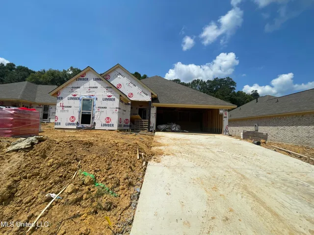 $294,999 | 504 Stone Brook Place, Brandon, MS 39042