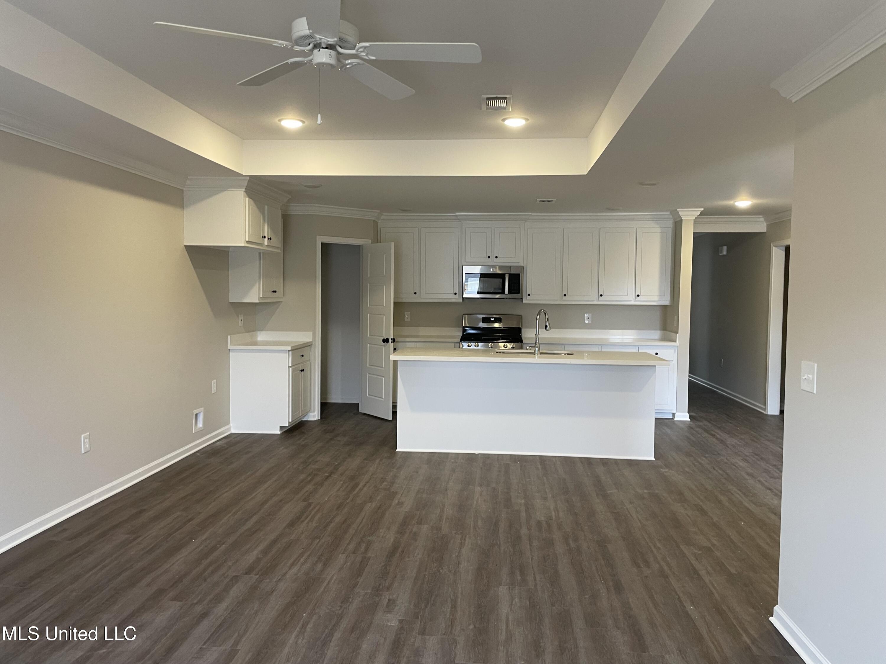 504 Stone Brook Place Brandon, MS 39042 - Photo 2 of 10 IMG_1507