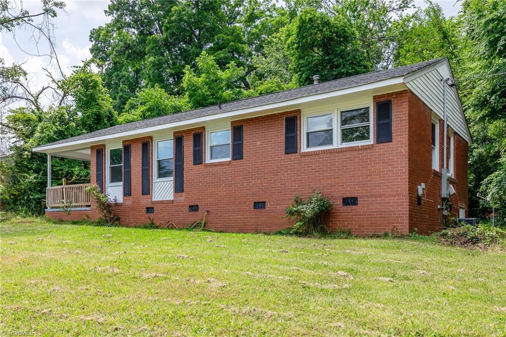 2011 Whitman Road Greensboro, NC 27405 - Photo 3 of 25 Gallery Image 3