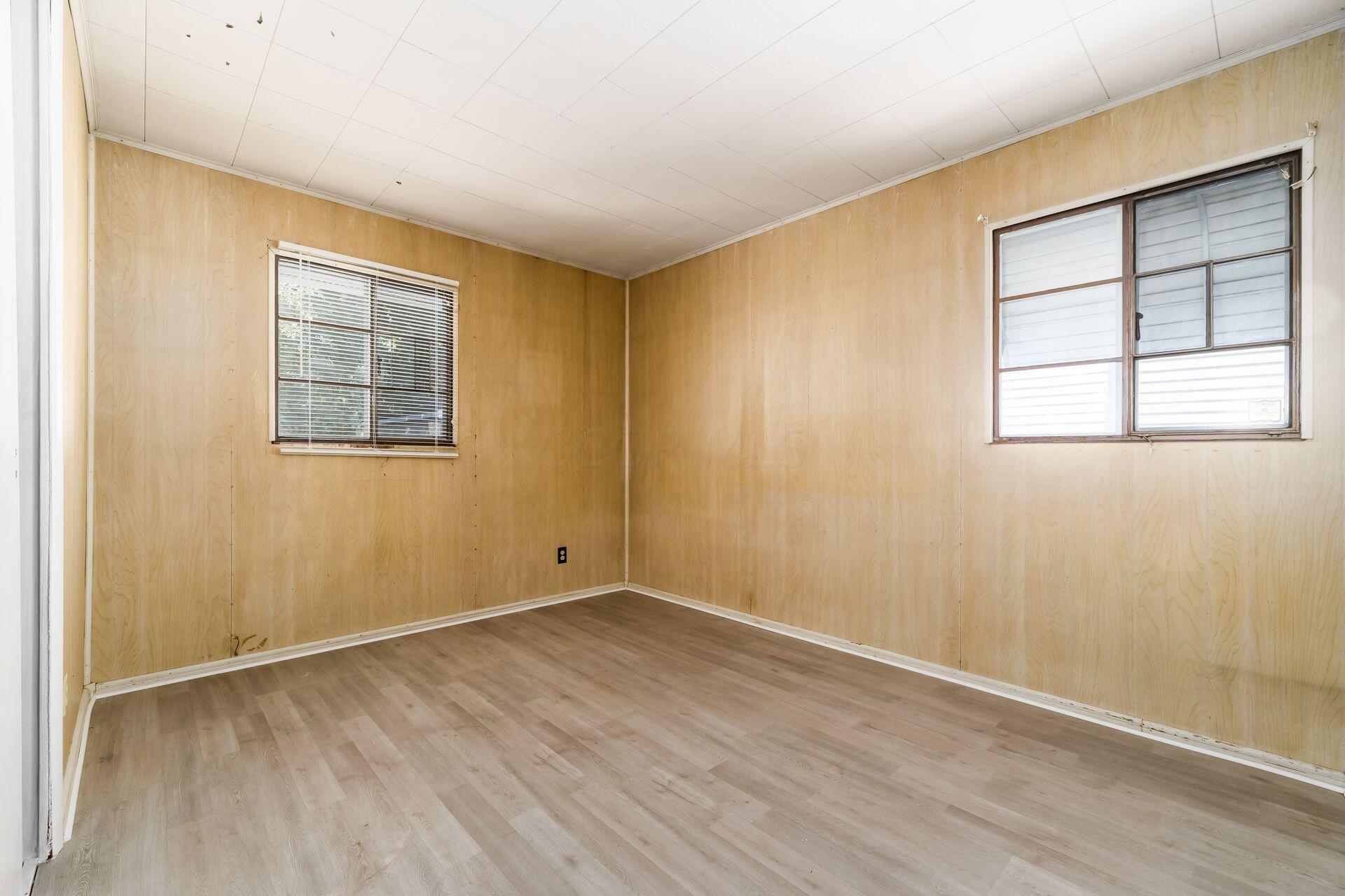 879 South Hampton Road Columbus, OH 43227 - Photo 10 of 25 22_879 S Hampton R