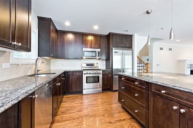 462 Green Bay Road, Unit 462 Winnetka, IL 60093 - Photo 3 of 13