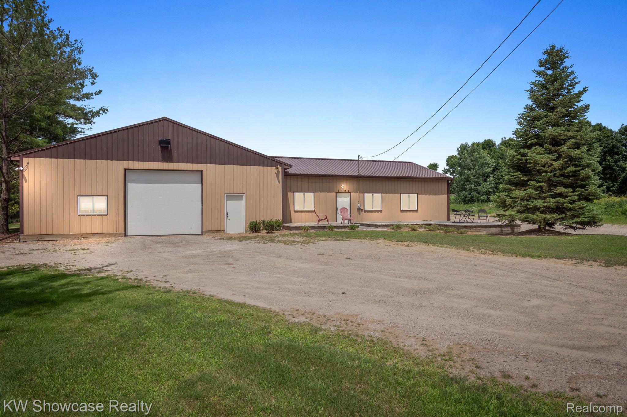 1701 East Moore Road Milford, MI 48381 - Photo 5 of 32 3600 Sq Ft Outbuilding