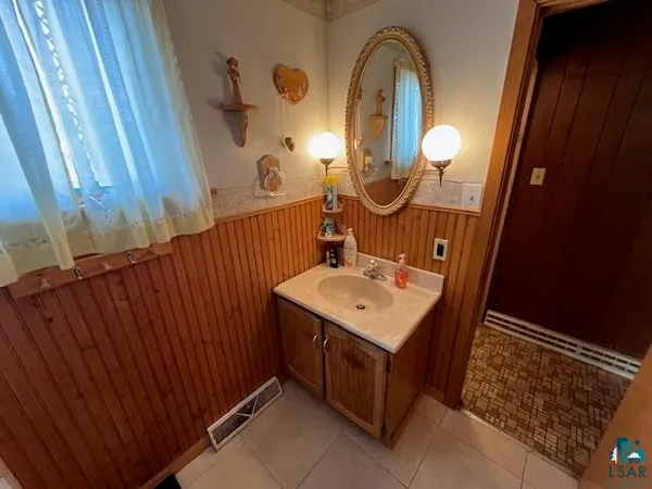 $119,900 | 1204 West 2nd Street, Eveleth, MN 55734