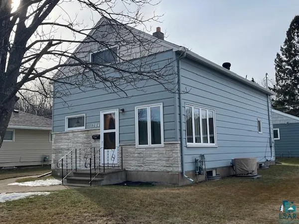 $119,900 | 1204 West 2nd Street, Eveleth, MN 55734