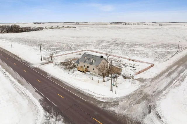 $199,000 | 1501 120th Street, Welcome, MN 56181