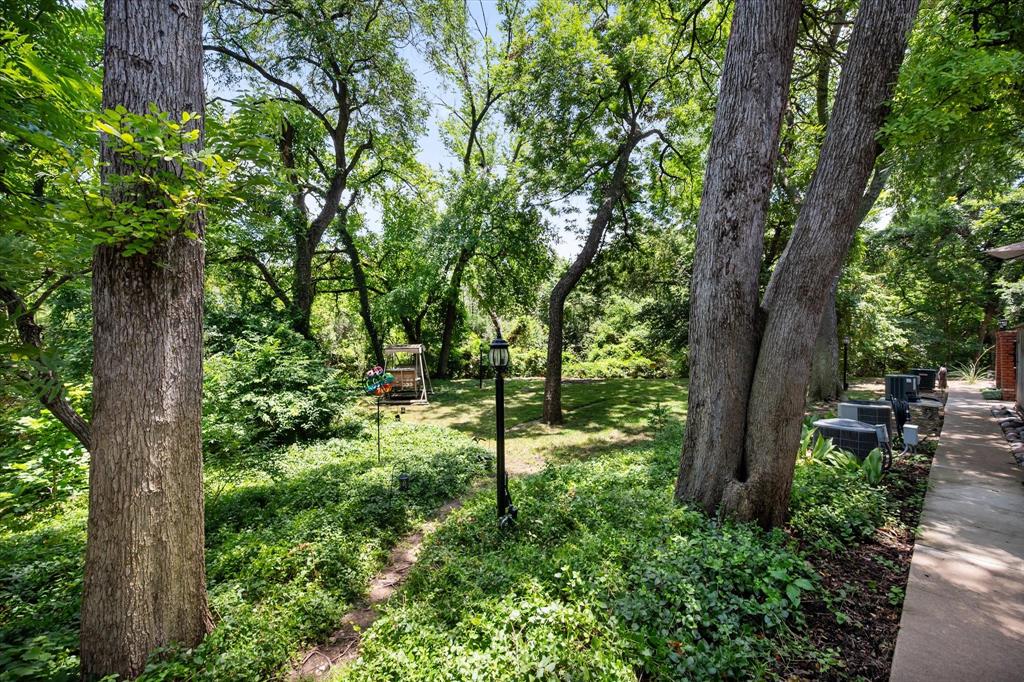 1379 Roaring Springs Road Fort Worth, TX 76114 - Photo 10 of 36