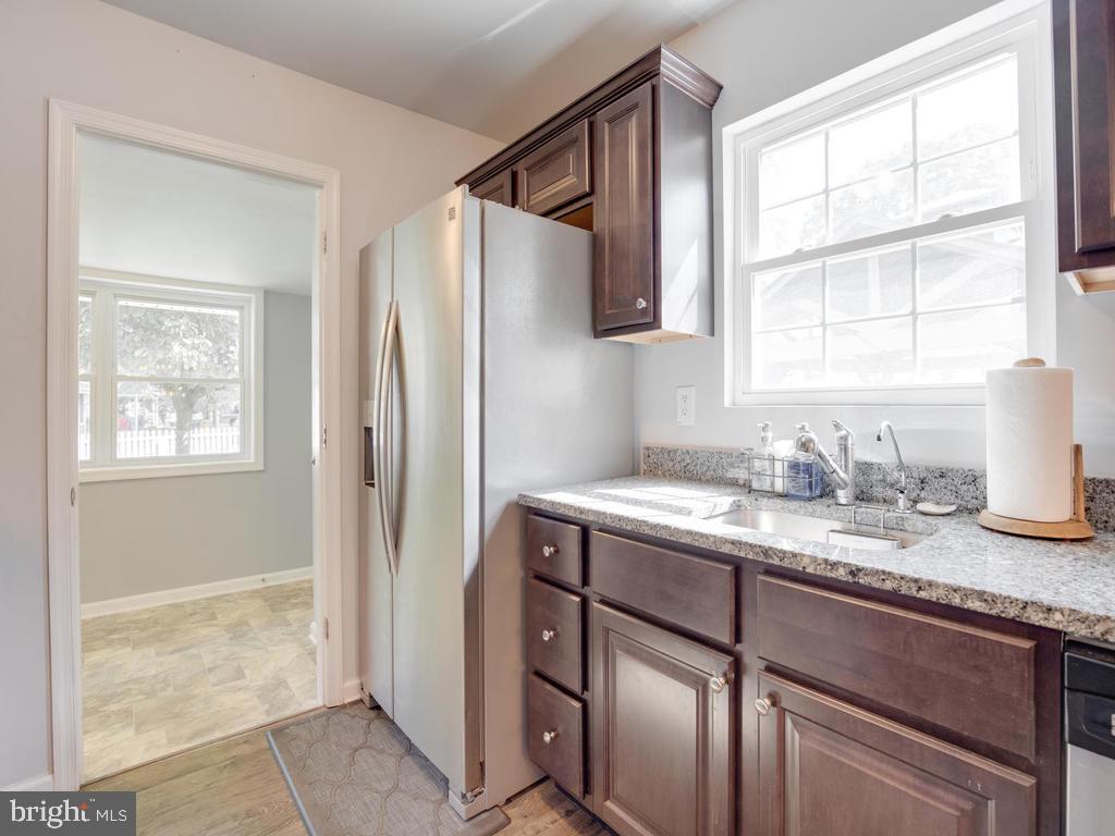 272 Riverside Drive Pasadena, MD 21122 - Photo 15 of 41 Gallery Image 15
