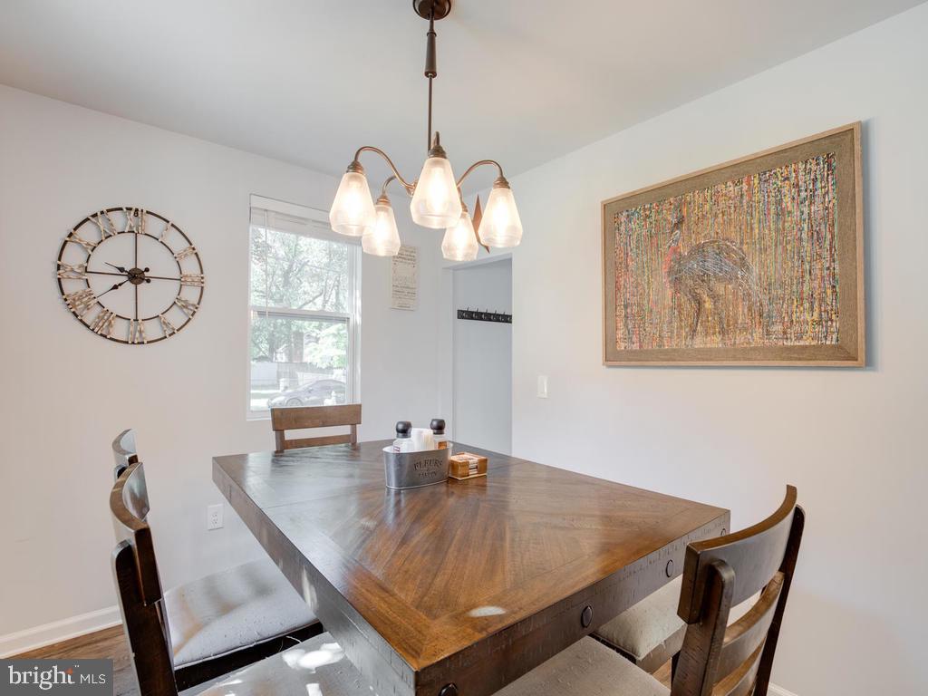 272 Riverside Drive Pasadena, MD 21122 - Photo 8 of 41 Gallery Image 8