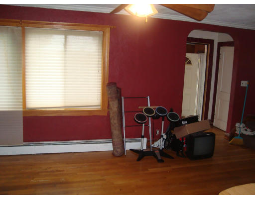 84 Beachview Road Boston, MA 02128 - Photo 6 of 10 Gallery Image 6