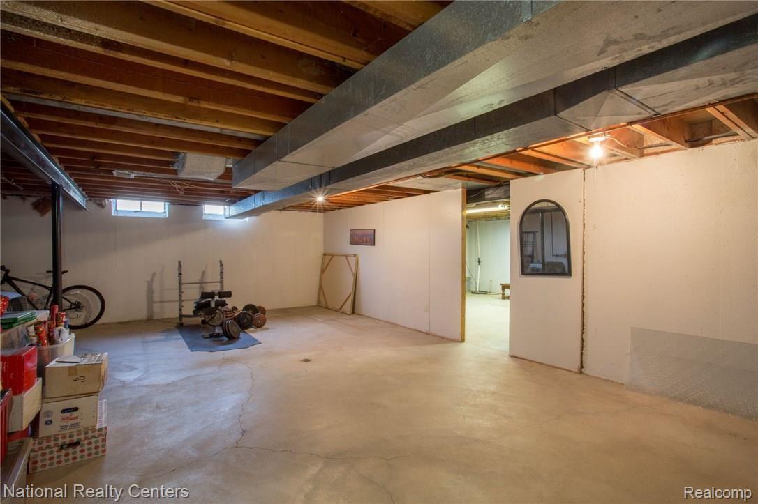 384 Prospect Drive Rochester, MI 48307 - Photo 23 of 32 Another basement view