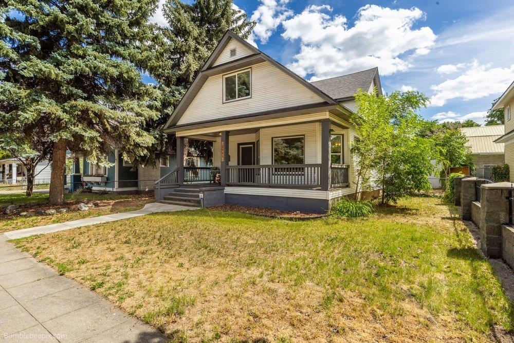 2023 West Sharp Avenue Spokane, WA 99201 - Photo 2 of 30