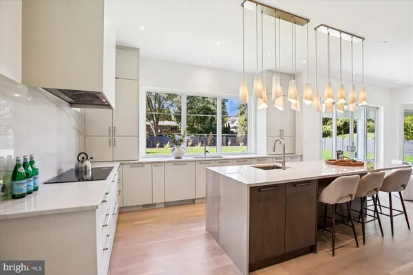 $3,299,000 | 6514 76th Street, Cabin John, MD 20818