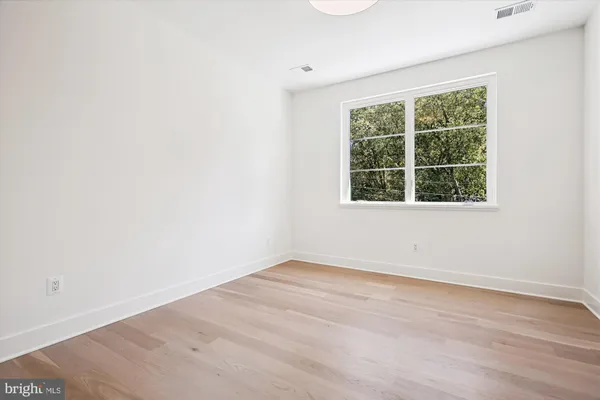 $3,299,000 | 6514 76th Street, Cabin John, MD 20818