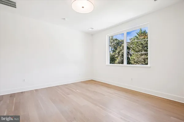 $3,299,000 | 6514 76th Street, Cabin John, MD 20818