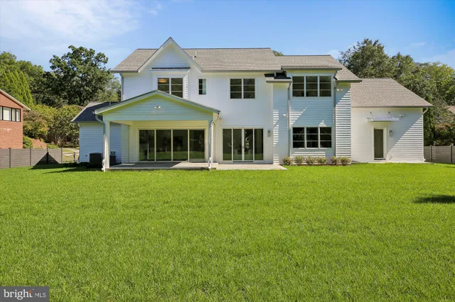 $3,499,000 | 6514 76th Street, Cabin John, MD 20818