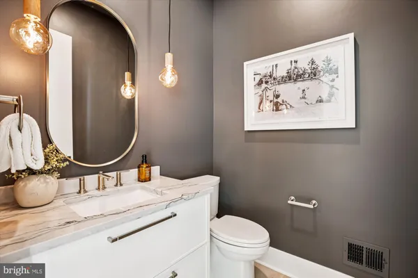 $3,299,000 | 6514 76th Street, Cabin John, MD 20818