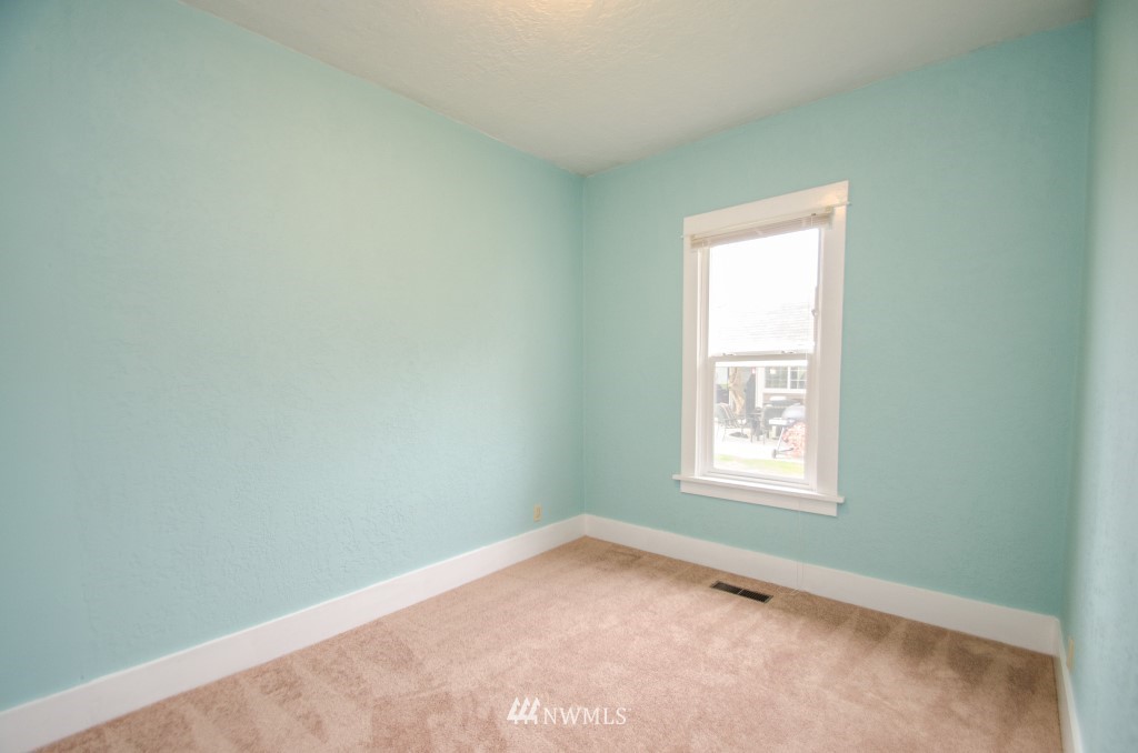 123 Southwest 3rd Street Chehalis, WA 98532 - Photo 12 of 24 Gallery Image 12