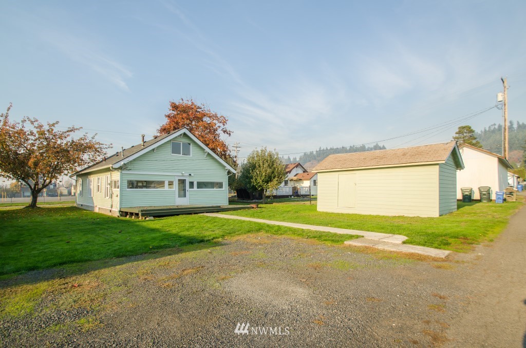 123 Southwest 3rd Street Chehalis, WA 98532 - Photo 3 of 24 Gallery Image 3