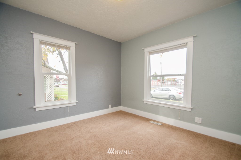 123 Southwest 3rd Street Chehalis, WA 98532 - Photo 6 of 24 Gallery Image 6
